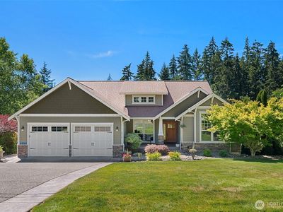 2312 NE Solar View Court