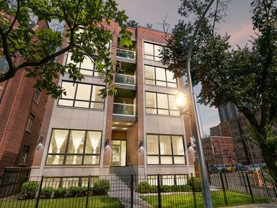 6157 N Kenmore Ave #3N