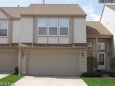 Property at 1314 S Yorkshire Dr, Broadview Heights, OH