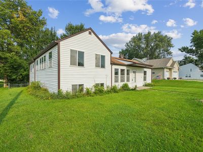 395 S Troy Rd