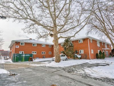 5345 Garden View Court #106