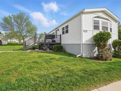 1124 Crow Peak Ln