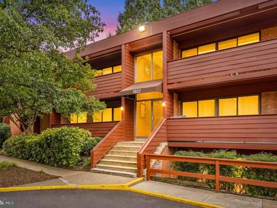 1502 S George Mason Dr APT 2