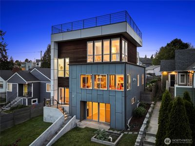 4137 Fauntleroy Way SW