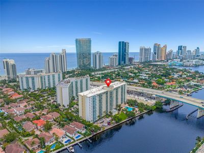 19390 Collins Ave APT 1520