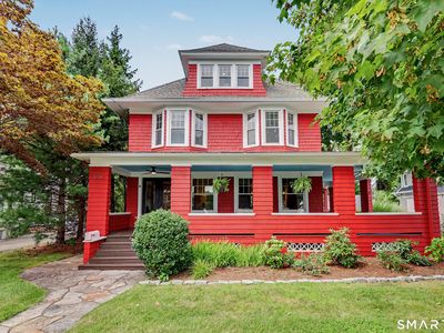 594 Stratfield Road