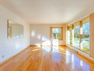 2254 West Bolivar AVENUE