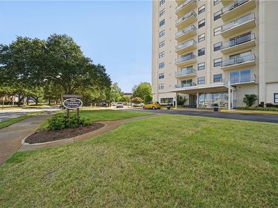 1 Crawford Pkwy APT 1506