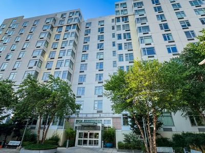 40-28 College Point Blvd #908