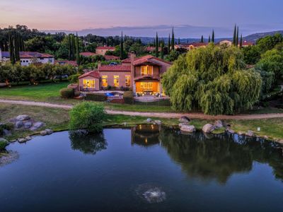 4256 Burgundy Ct