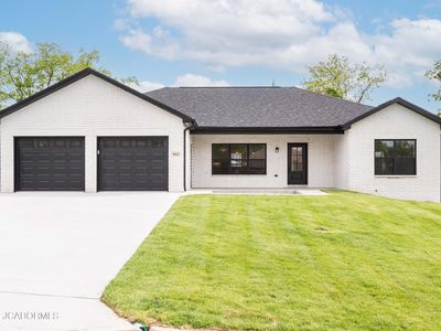 5423 Kenview Dr