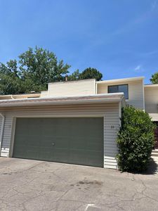 19 Lakeshore Dr NE