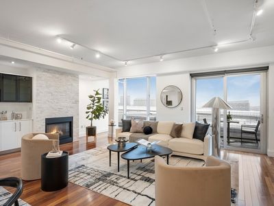 25 Channel Center St #Penthouse 201