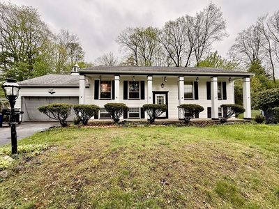27 Bright Oaks Cir