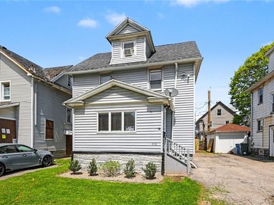 210 Roycroft Dr
