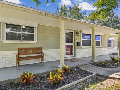 1020 Country Club Way S