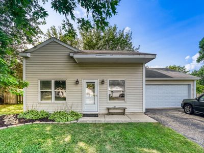 800 Newport Dr