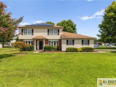 51 Diana Dr