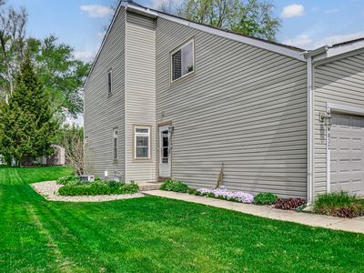Property at 27W032 Cooley Ave, Winfield, IL