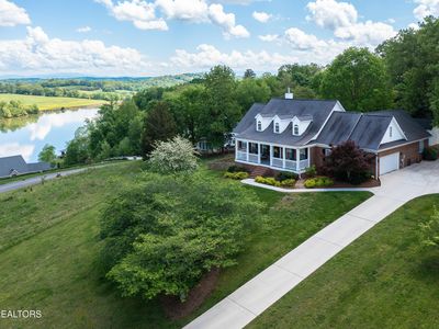 210 Vineyard Cove Dr