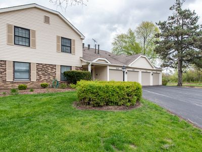 Property at 5227 Rockpointe Ct #5227, Gurnee, IL