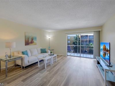 2366 E Mall Dr APT 418