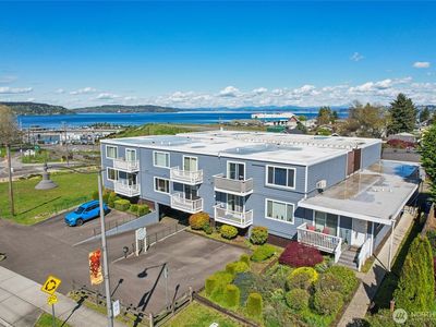 5321 N Pearl Street #206