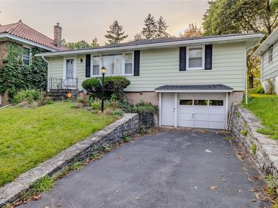 306 Carlton Dr