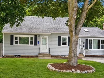 11 Munroe Dr