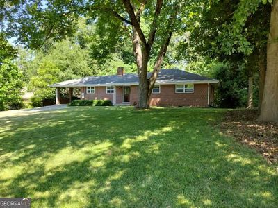 2790 Glenbriar Dr NE