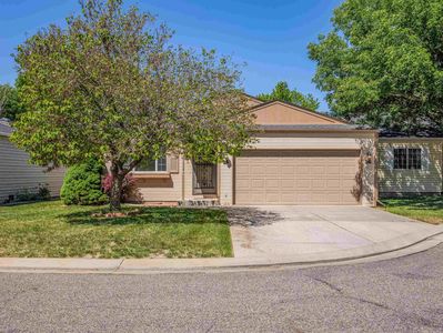 2 Bordeaux Ct