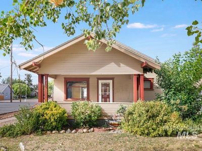 435 6th Ave N