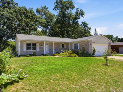 Property at 1071 Meadowlark Dr, Waterford, MI