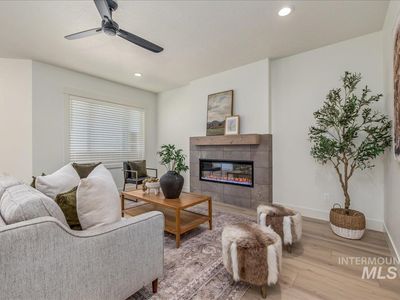 Property at 475 E Chevy Dr, Mayfield, ID