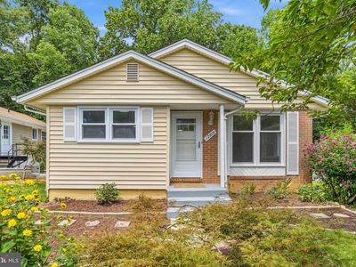 12819 Greenhall Dr