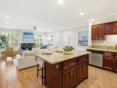 1775 Diamond St Unit 220