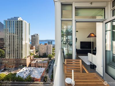 588 Bell Street #1804S