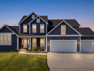 215 Wyndemere Ln