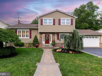 64 Wesleyan Dr