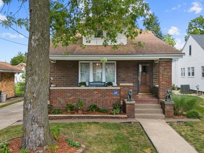 809 W Forrest Hill Ave