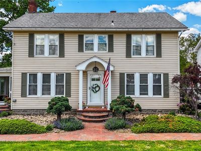 717 Center St
