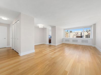 333 E 14th St APT 15B