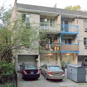 76-30 Grand Central Parkway