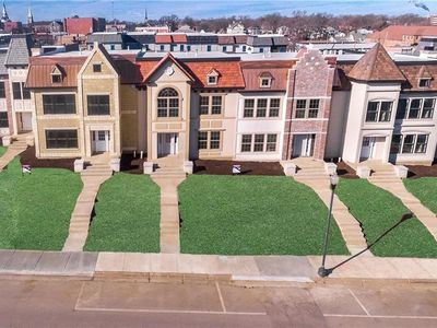 302 N Main St