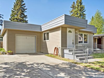 3408 Wyoming Dr