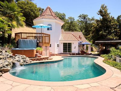 19400 Scenic Drive