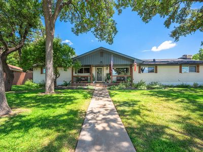 1081 Barbara Ann St
