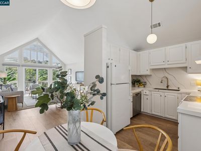 122 Ascot Ct APT B