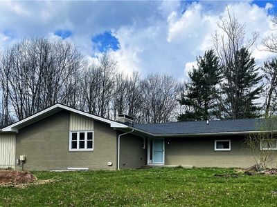 3336 Portage Easterly