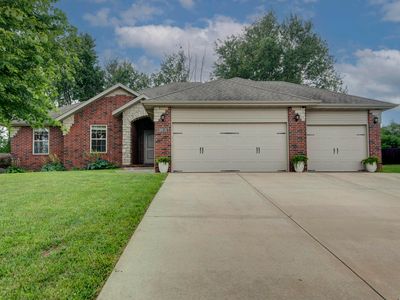 2512 W Chris Court